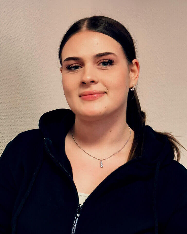 Arina Tschurikow